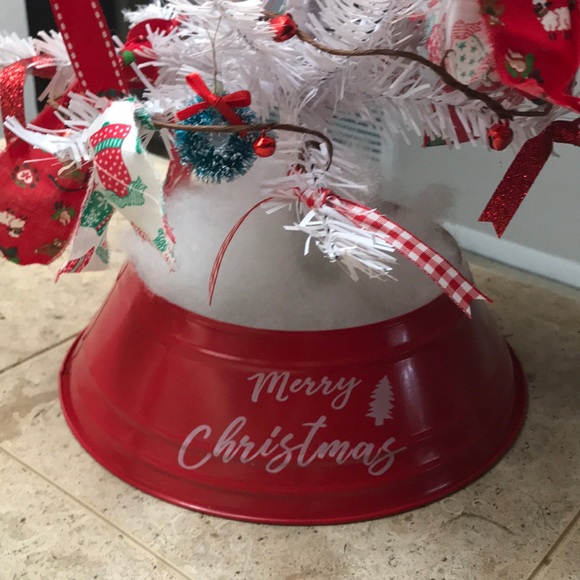 Accent Christmas Tree - Picture 3 of 3